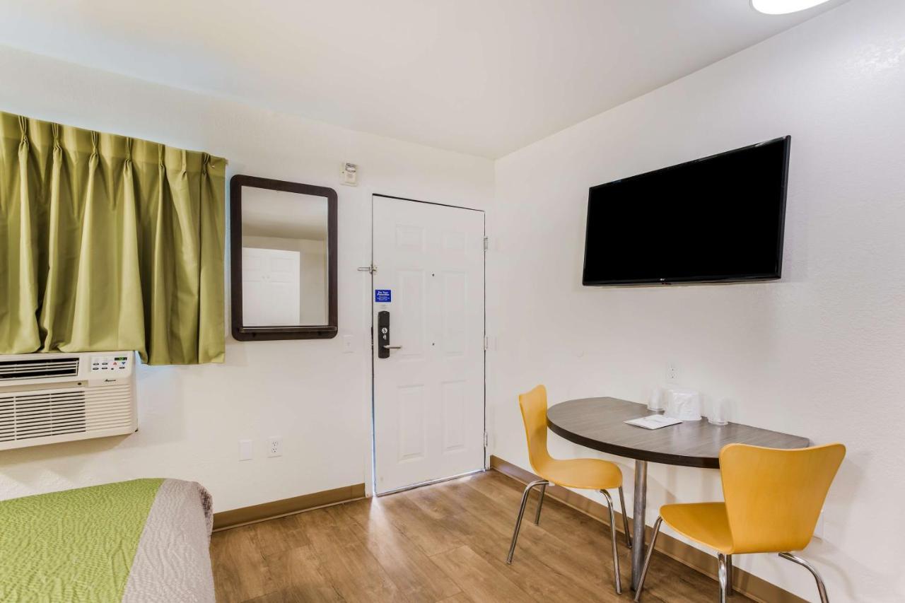 Motel 6-Jacksonville, Fl - South מראה חיצוני תמונה